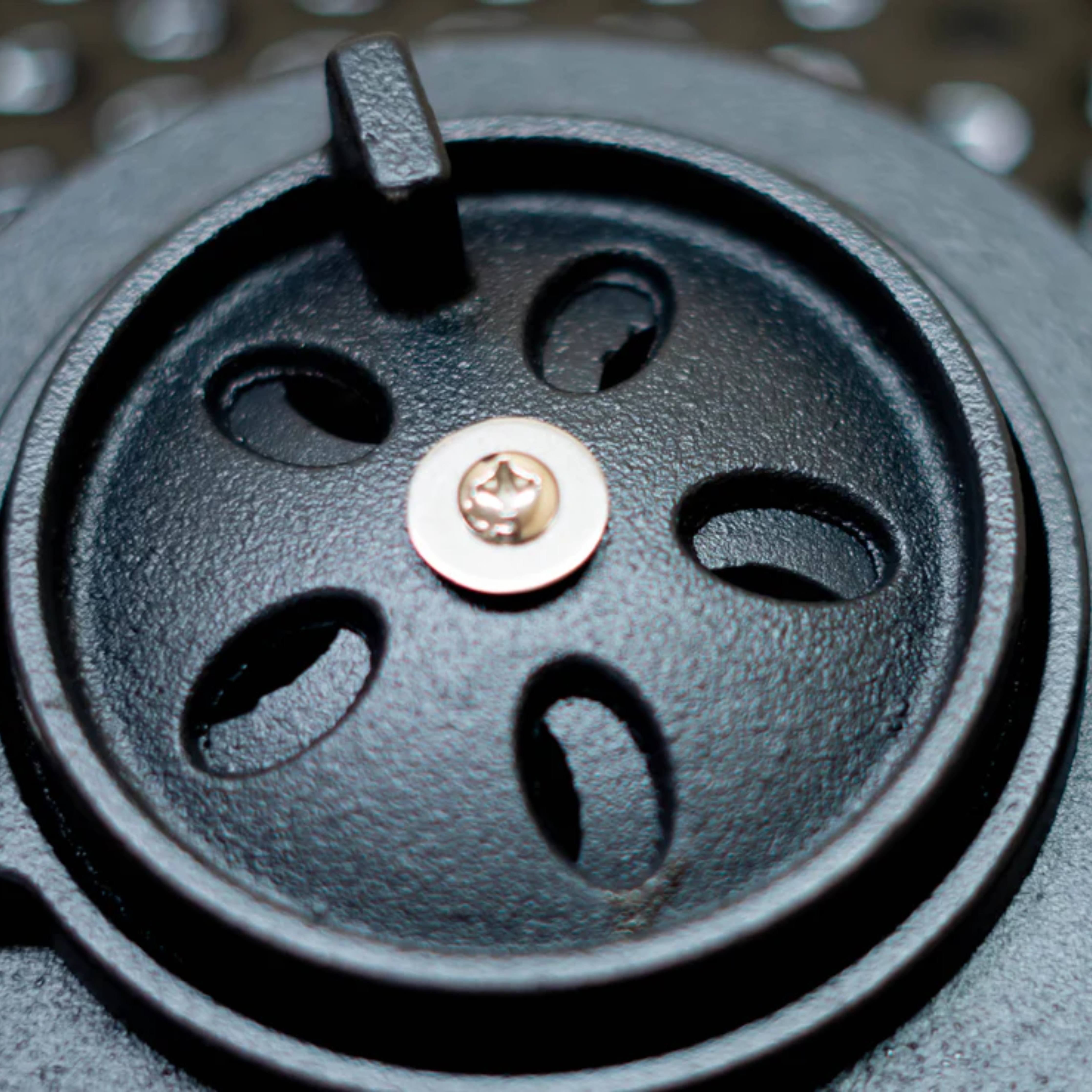 ComfortBilt Kamado Ceramic Charcoal Grill